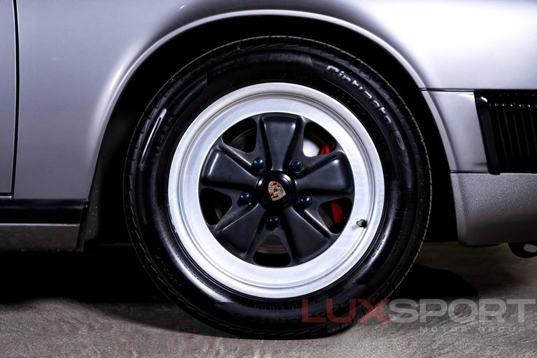 Porsche 911 Carrera 3.2 (US)