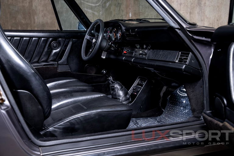 Porsche 911 Carrera 3.2 (US)