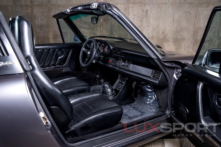 Porsche 911 Carrera 3.2 (US)