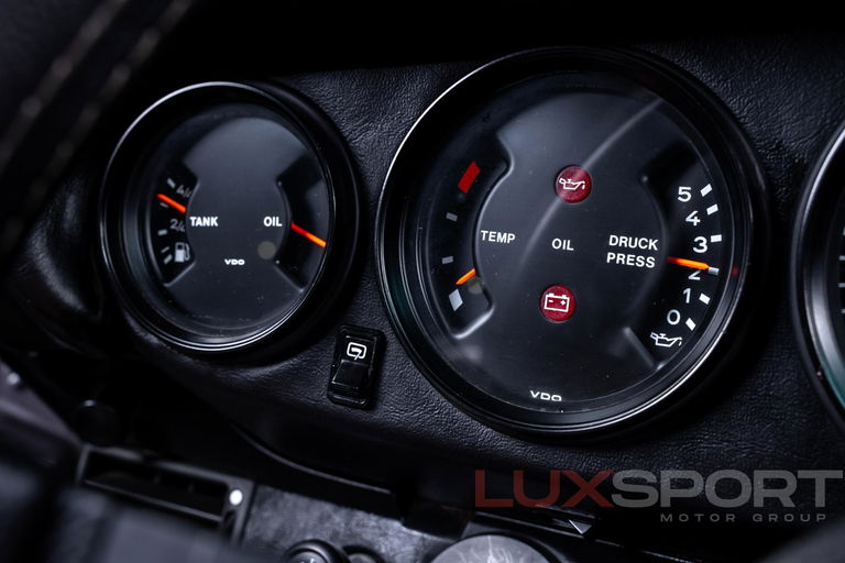 Porsche 911 Carrera 3.2 (US)