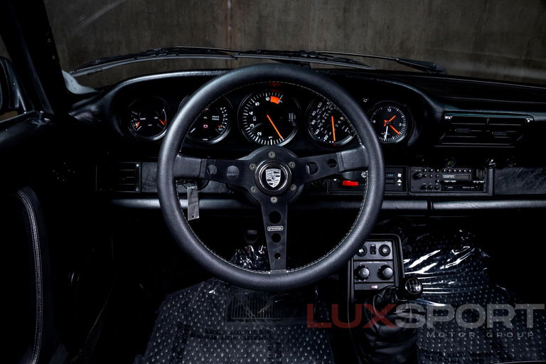 Porsche 911 Carrera 3.2 (US)