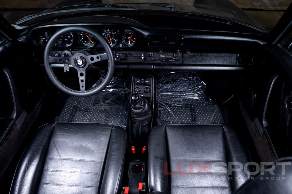 Porsche 911 Carrera 3.2 (US)