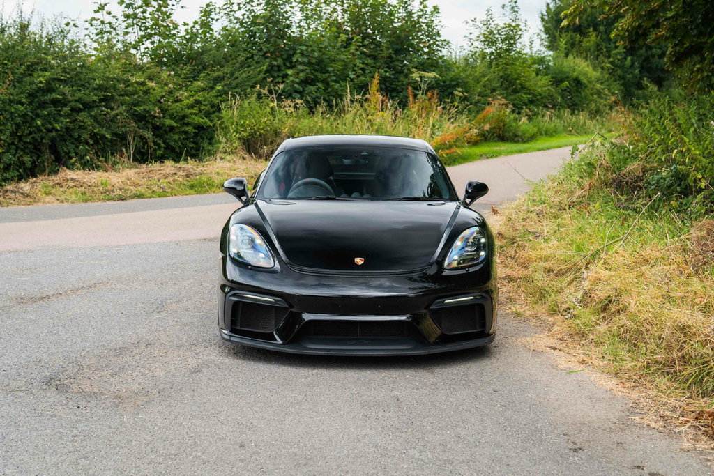 Porsche 718 Cayman GT4