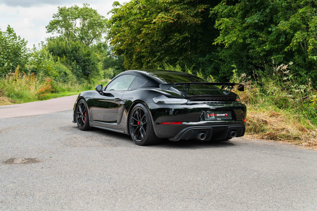 Porsche 718 Cayman GT4