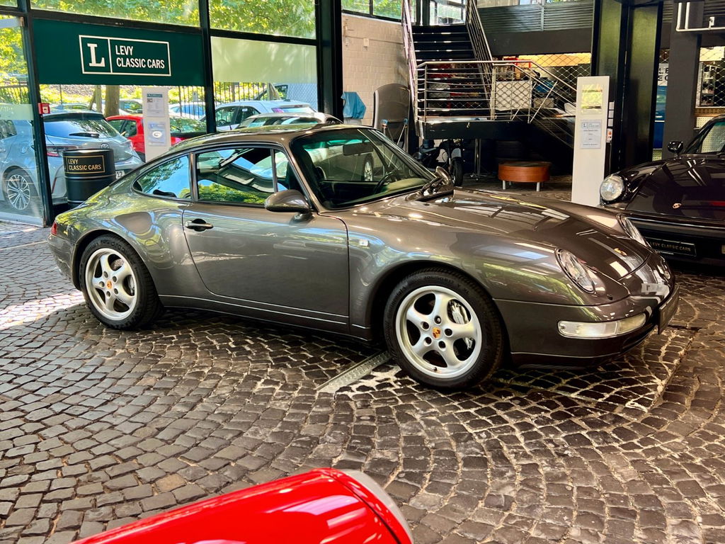 Porsche 993 Carrera 4