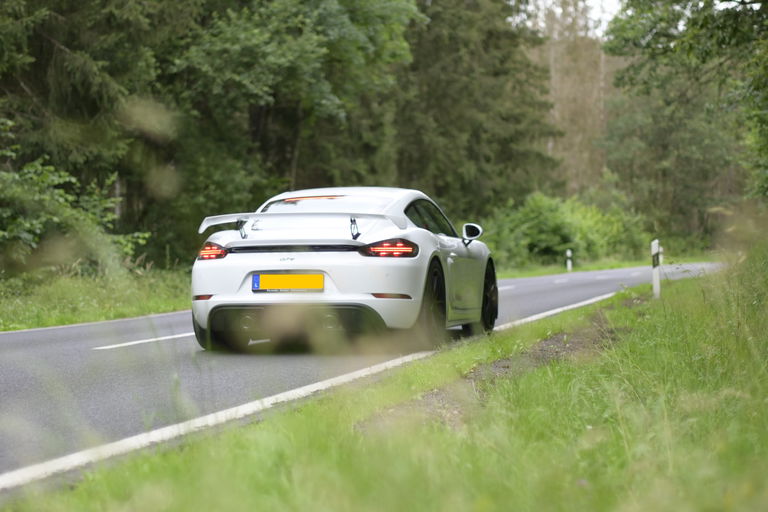 Porsche 718 Cayman GT4