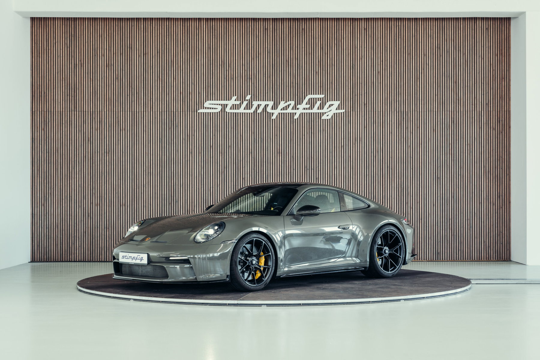 Porsche 992 GT3 Touring 2022 - elferspot.com - Marketplace for