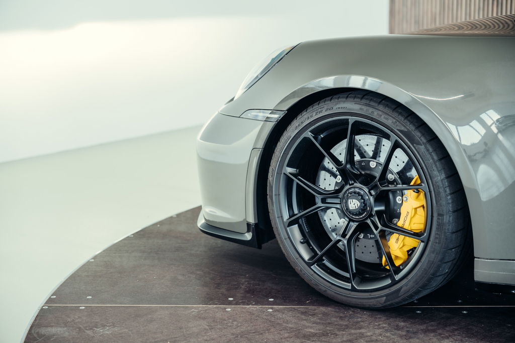 Porsche 992 GT3 Touring