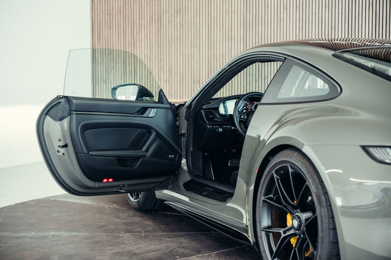 Porsche 992 GT3 Touring