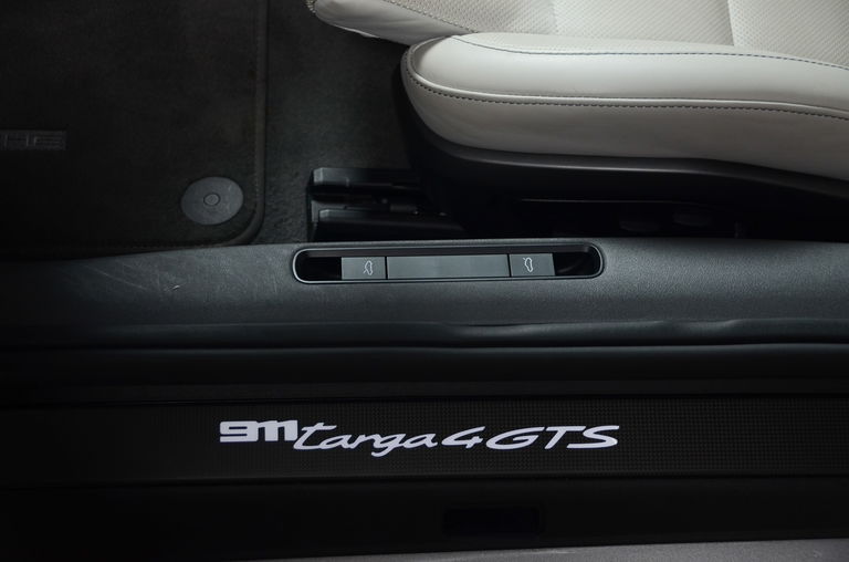 Porsche 992 Targa 4 GTS