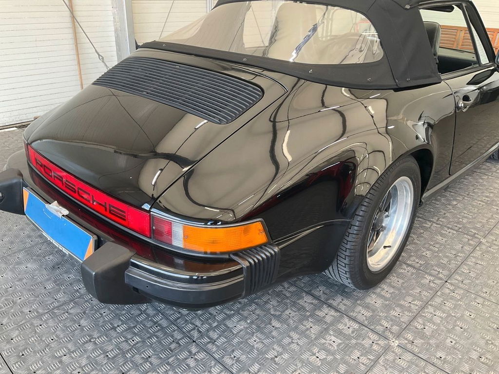 Porsche 911 Carrera 3.2