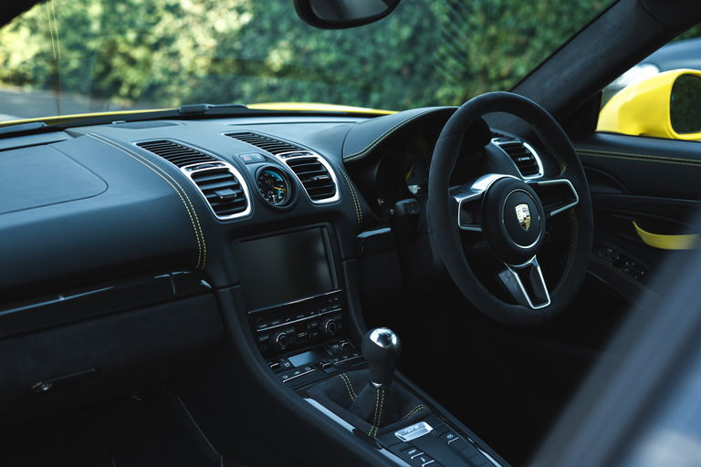 Porsche 981 Cayman GT4