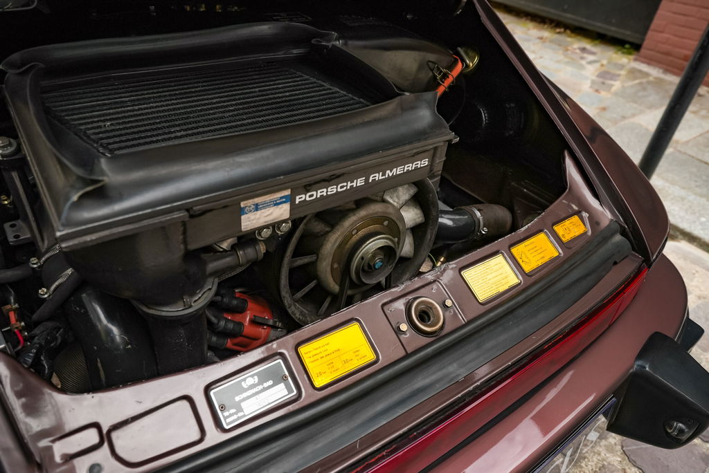 Porsche 911 Turbo 3.3