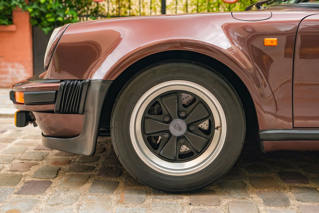 Porsche 911 Turbo 3.3