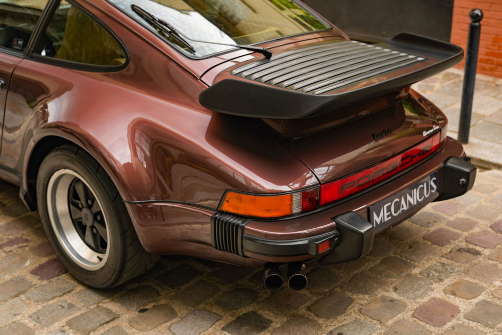 Porsche 911 Turbo 3.3