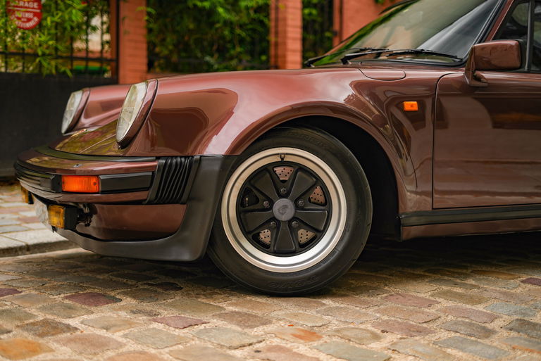 Porsche 911 Turbo 3.3