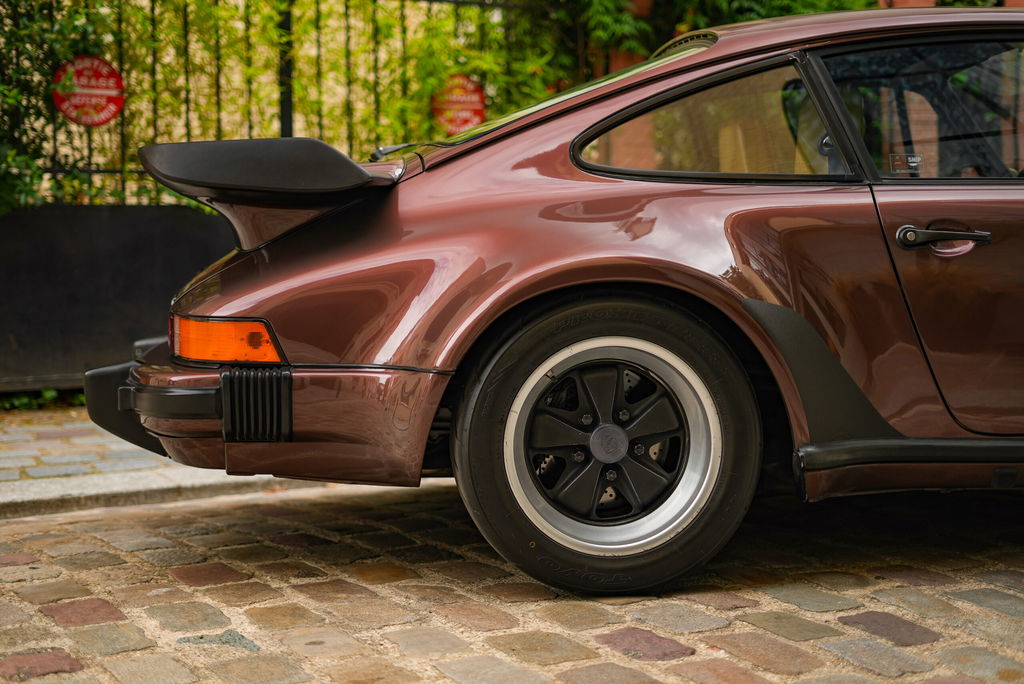 Porsche 911 Turbo 3.3