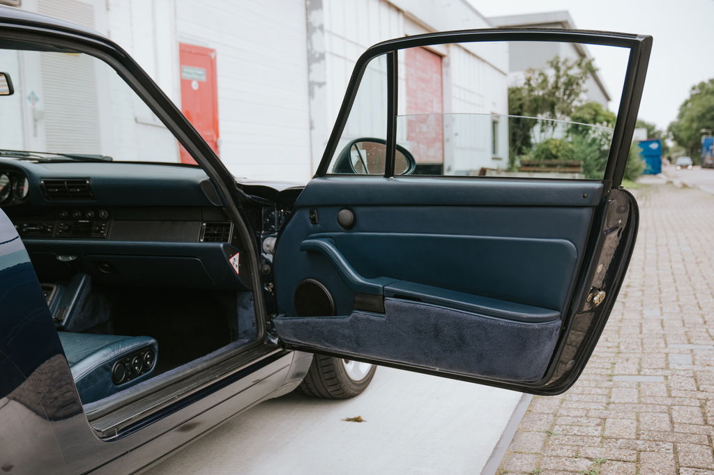 Porsche 993 Carrera 4