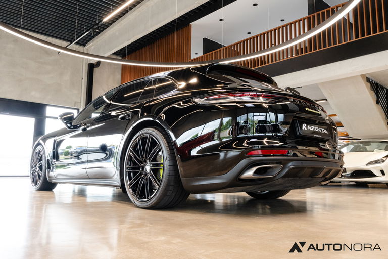 Porsche Panamera 4 E-Hybrid