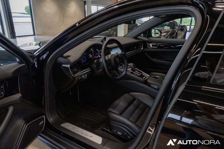 Porsche Panamera 4 E-Hybrid