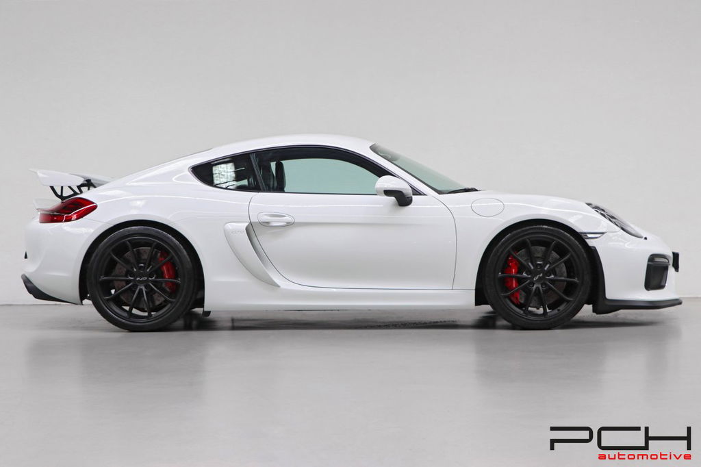 Porsche 981 Cayman GT4