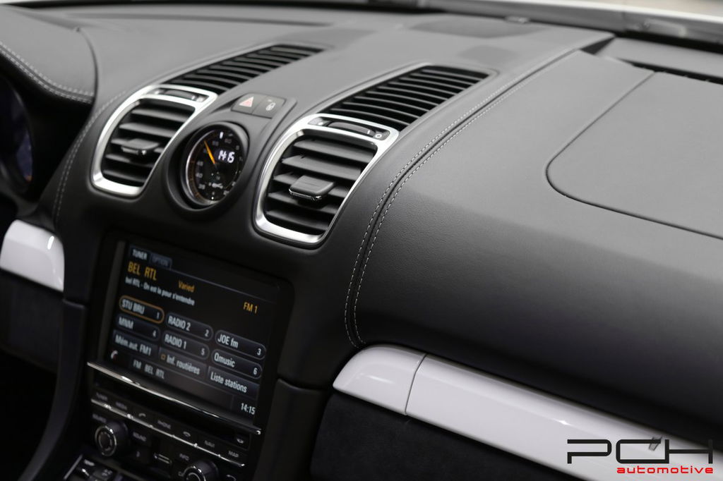 Porsche 981 Cayman GT4