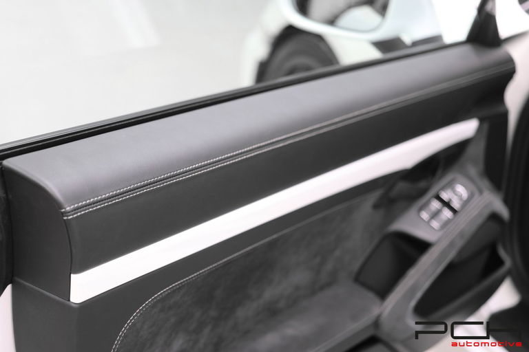 Porsche 981 Cayman GT4