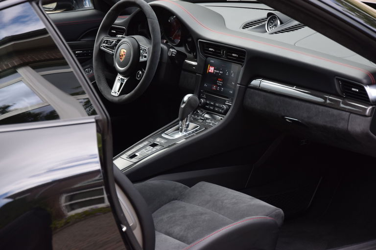 Porsche 991.2 Carrera 4 GTS