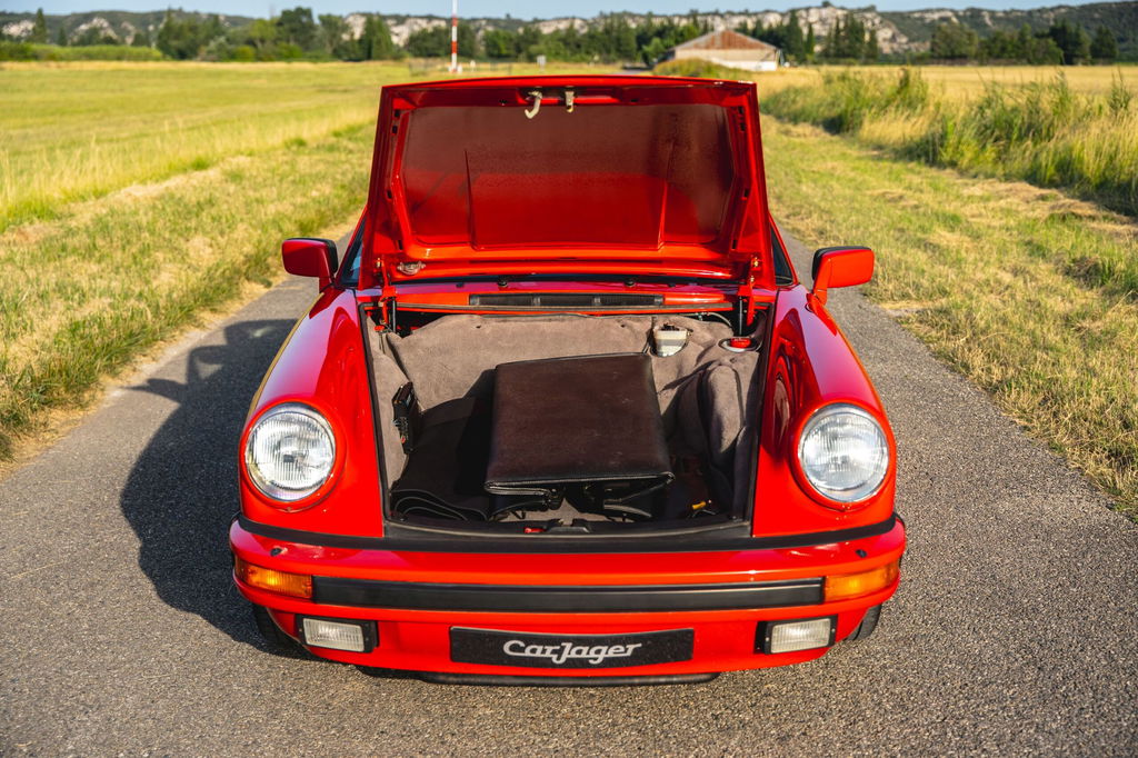 Porsche 911 Carrera 3.2