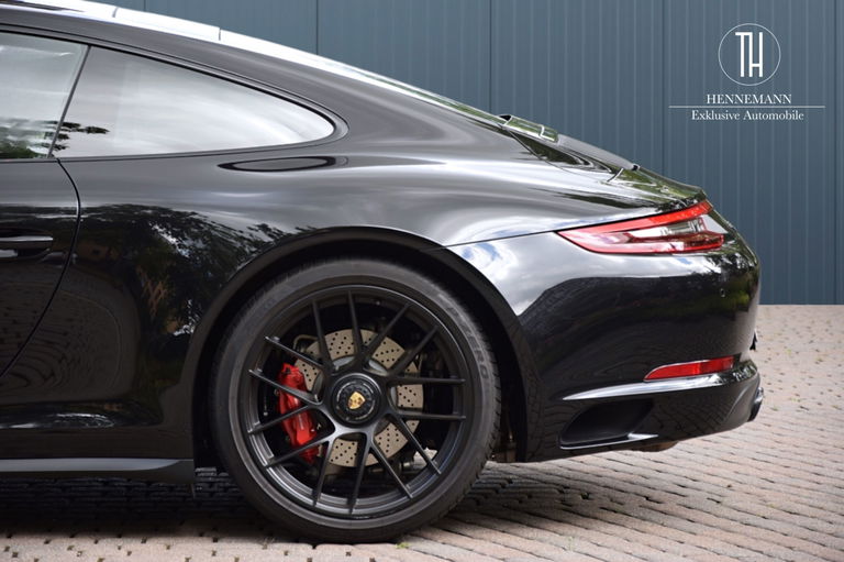 Porsche 991.2 Carrera 4 GTS