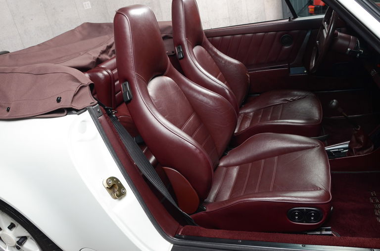 Porsche 911 Carrera 3.2 (US)