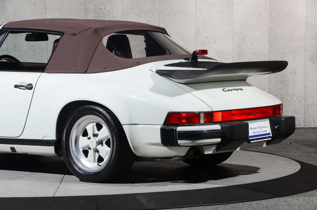 Porsche 911 Carrera 3.2 (US)