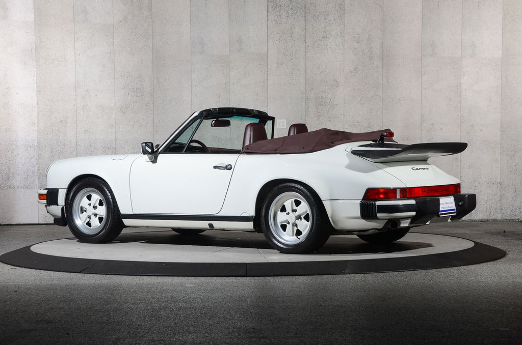 Porsche 911 Carrera 3.2 (US)