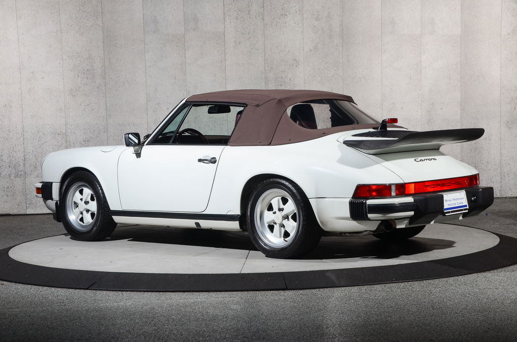 Porsche 911 Carrera 3.2 (US)