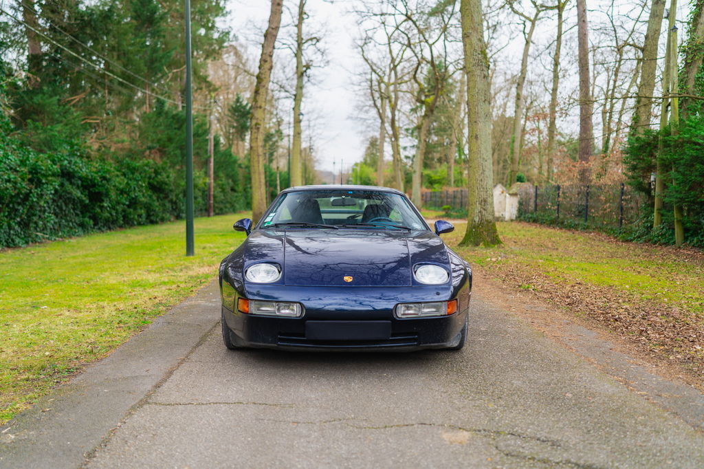 Porsche 928 GTS