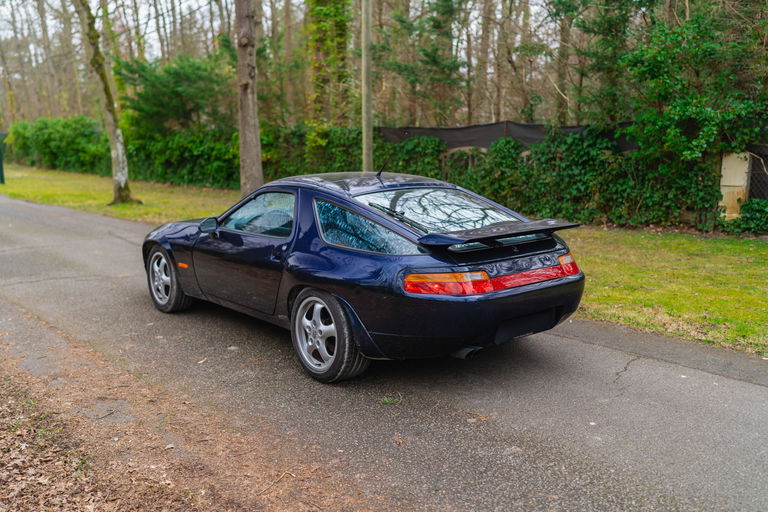 Porsche 928 GTS
