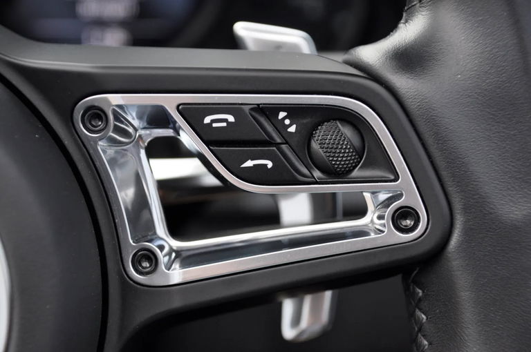 Porsche 991.2 Carrera GTS