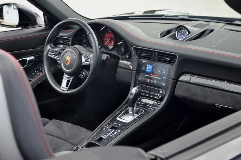 Porsche 991.2 Carrera GTS