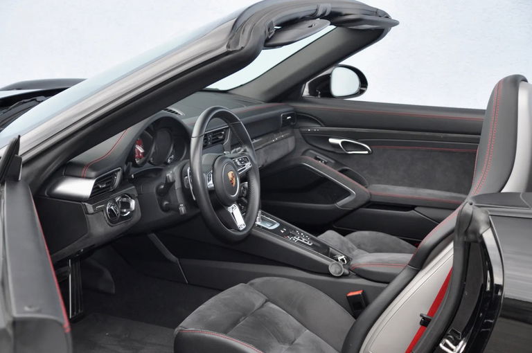 Porsche 991.2 Carrera GTS