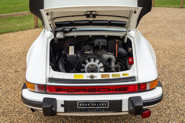 Porsche 911 Carrera 3.2