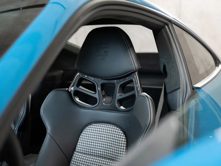 Porsche 992 GT3 Touring