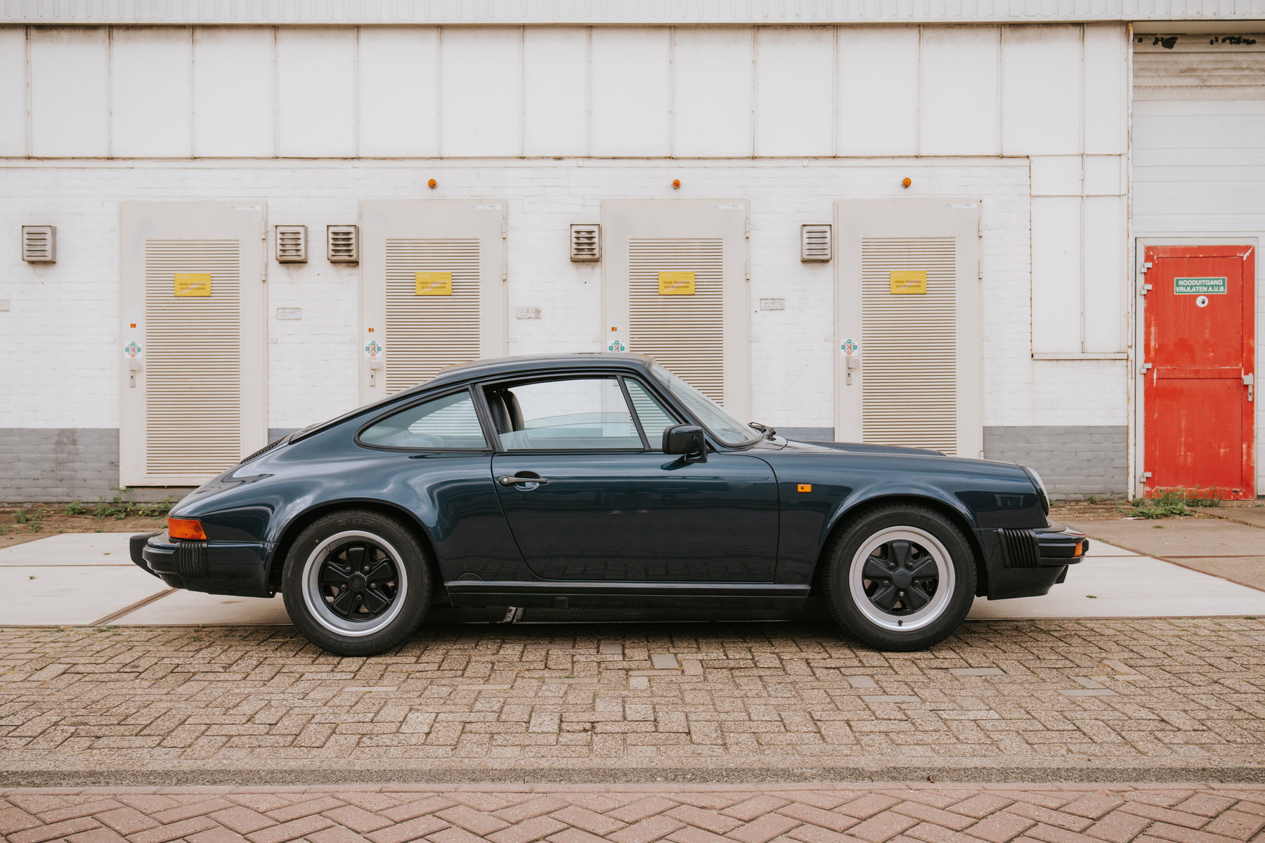 Porsche 911 Carrera 3.2 1987 - elferspot.com - Marketplace for