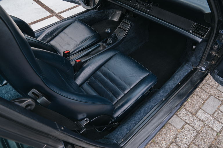 Porsche 964 Carrera 4