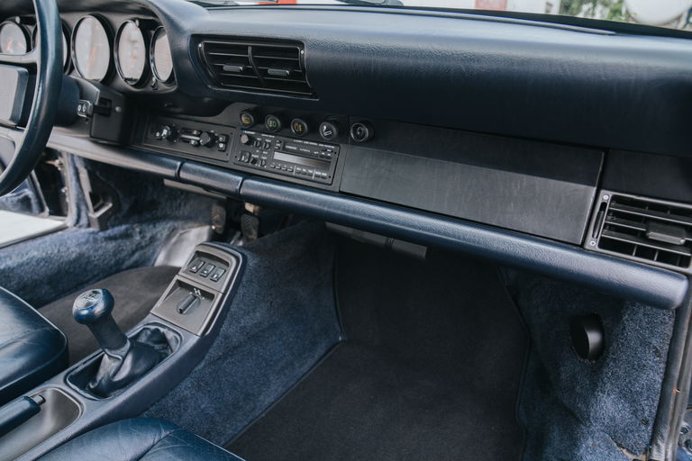 Porsche 964 Carrera 4