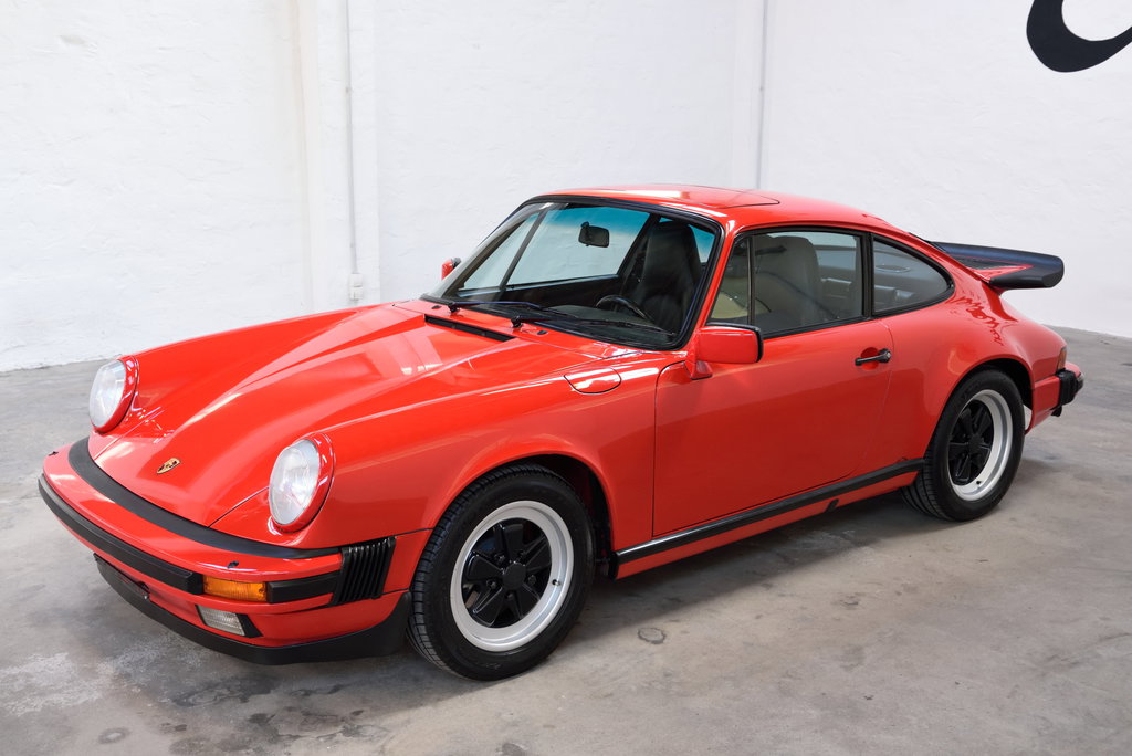 Porsche 911 Carrera 3.2