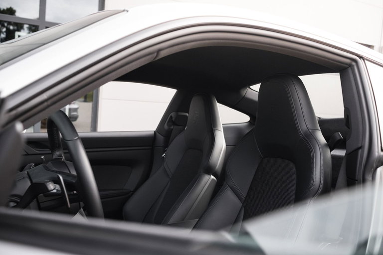 Porsche 992 GT3 Touring