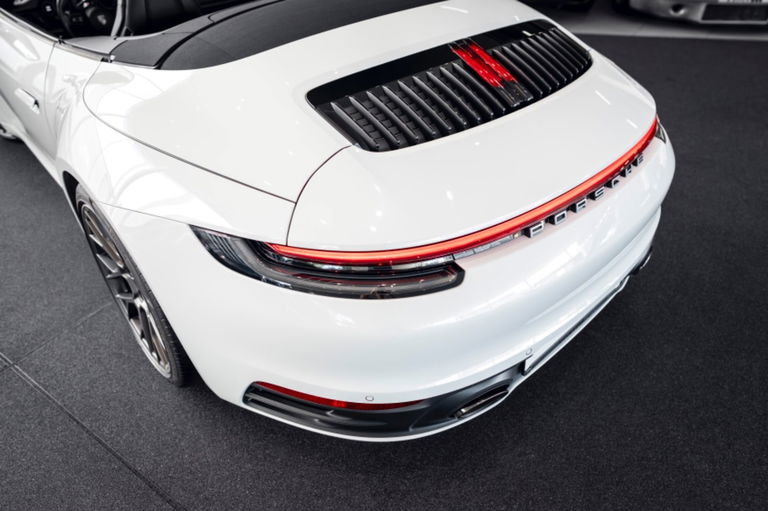 Porsche 992 Carrera