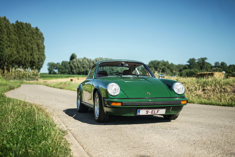 Porsche 911 Carrera 2.7