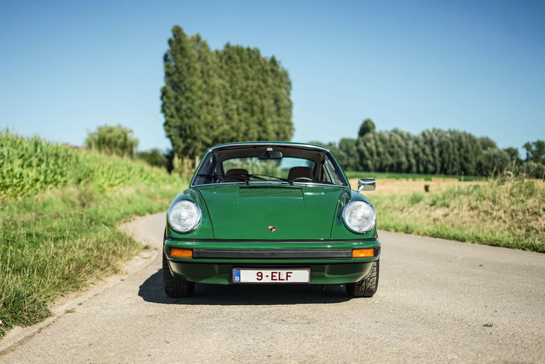 Porsche 911 Carrera 2.7