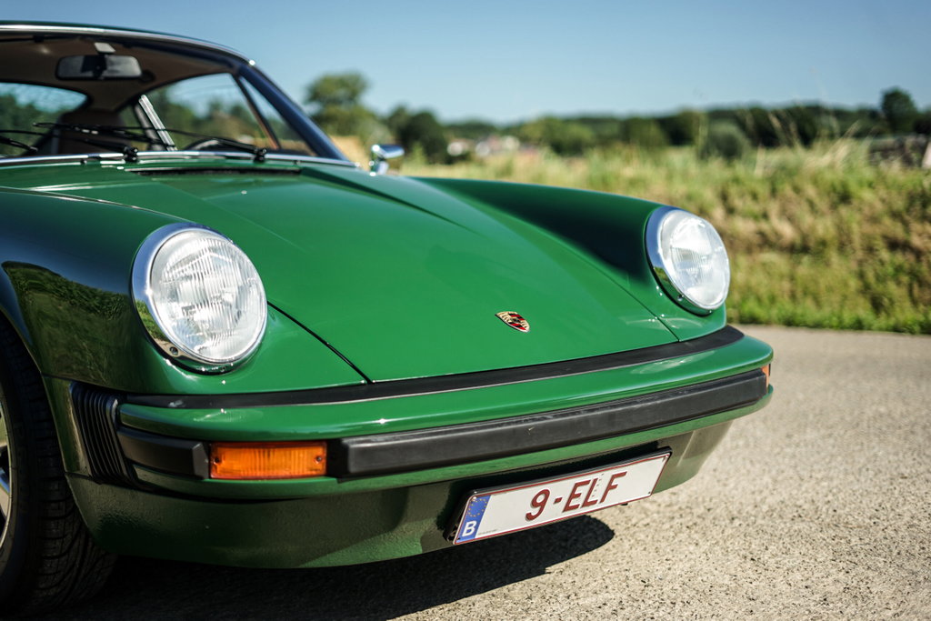 Porsche 911 Carrera 2.7
